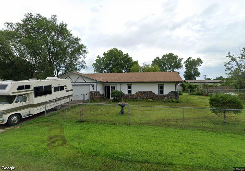 1733 E Buck St, Eufaula, OK 74432 - photo 1