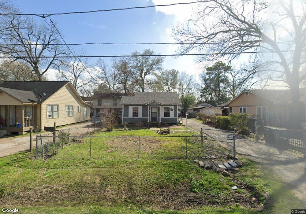 404 Frisco St, Houston, TX 77022 - photo 1