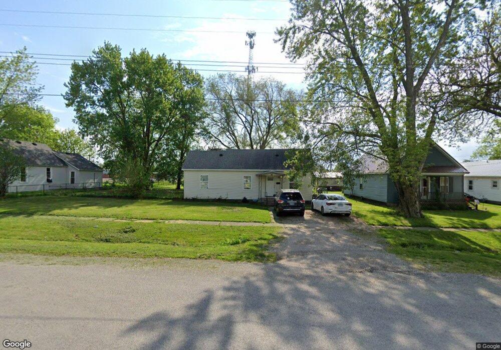 624 S 21st St, Mattoon, IL 61938 - photo 1