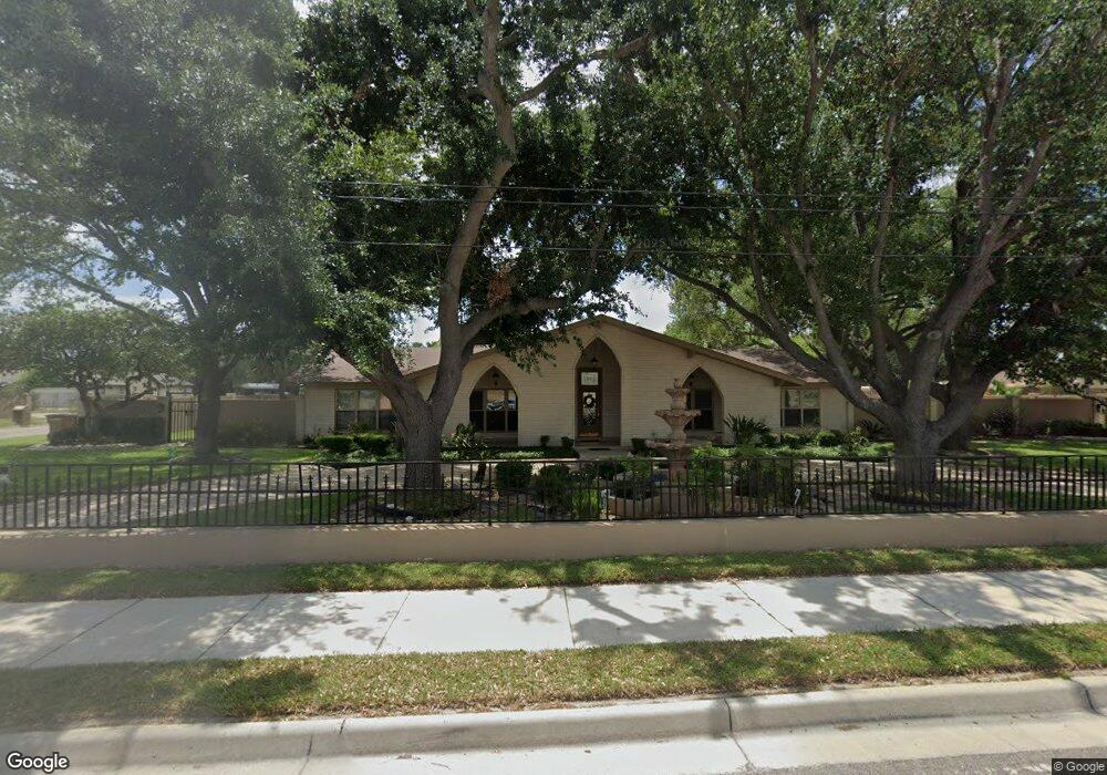 1902 W Canton Rd, Edinburg, TX 78539 - photo 1