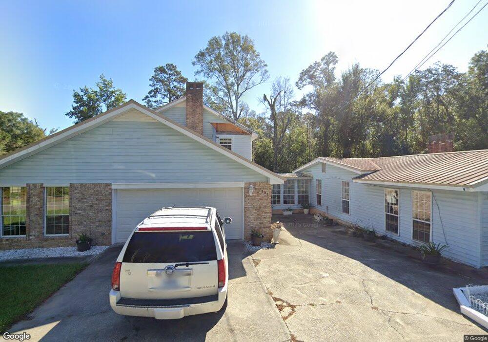 101 S Loftin Ave, Picayune, MS 39466 - photo 1