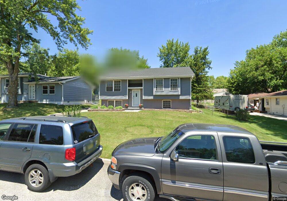 1858 Pleasant View Cir, Des Moines, IA 50320 - photo 1