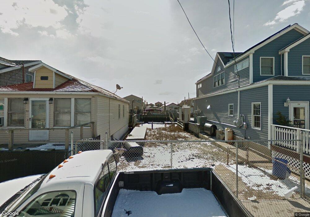 32 W 11th Rd, Broad Channel, NY 11693 - photo 1
