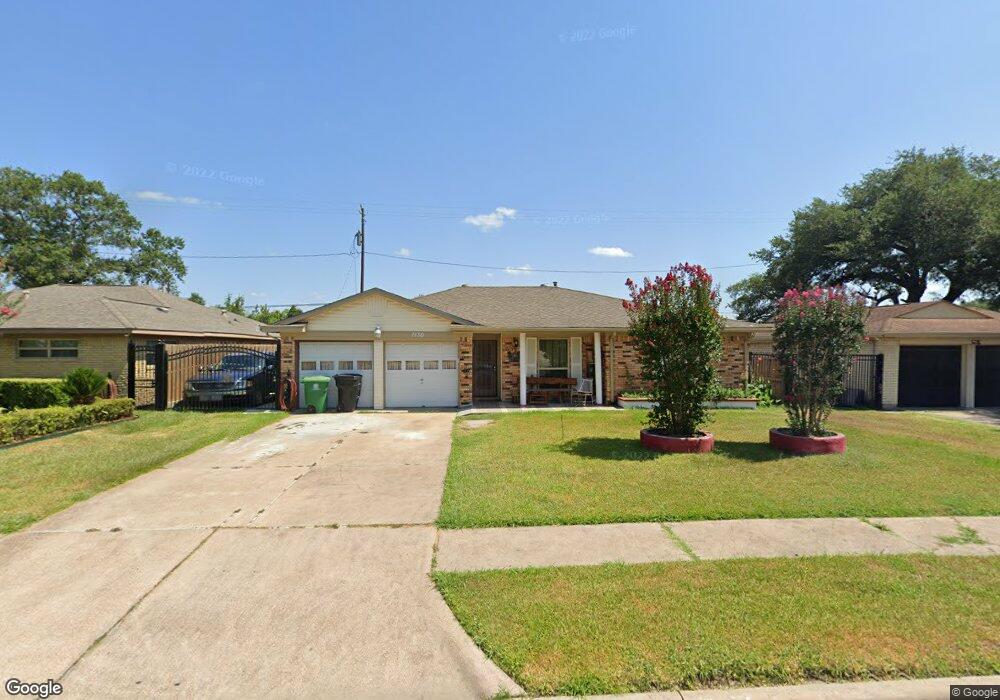 1130 Twin Falls Rd, Houston, TX 77088 - photo 1