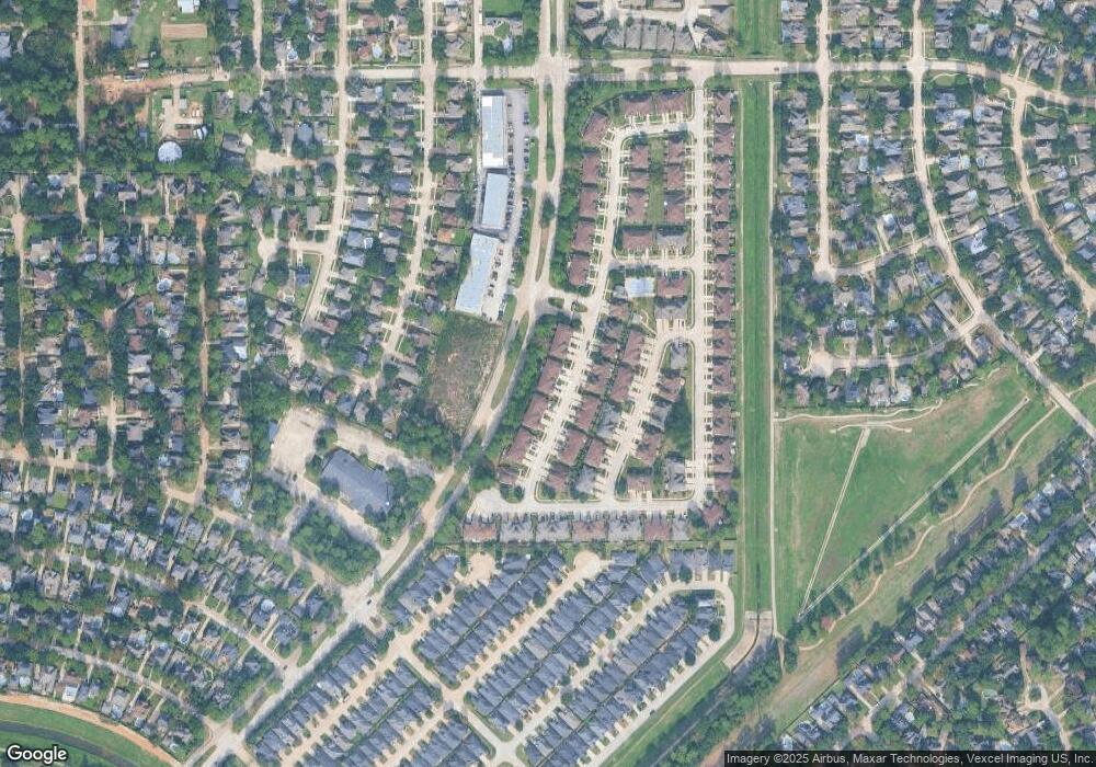 16027 Sweetwater Fields Ln unit B-42, Tomball, TX 77377 - photo 1