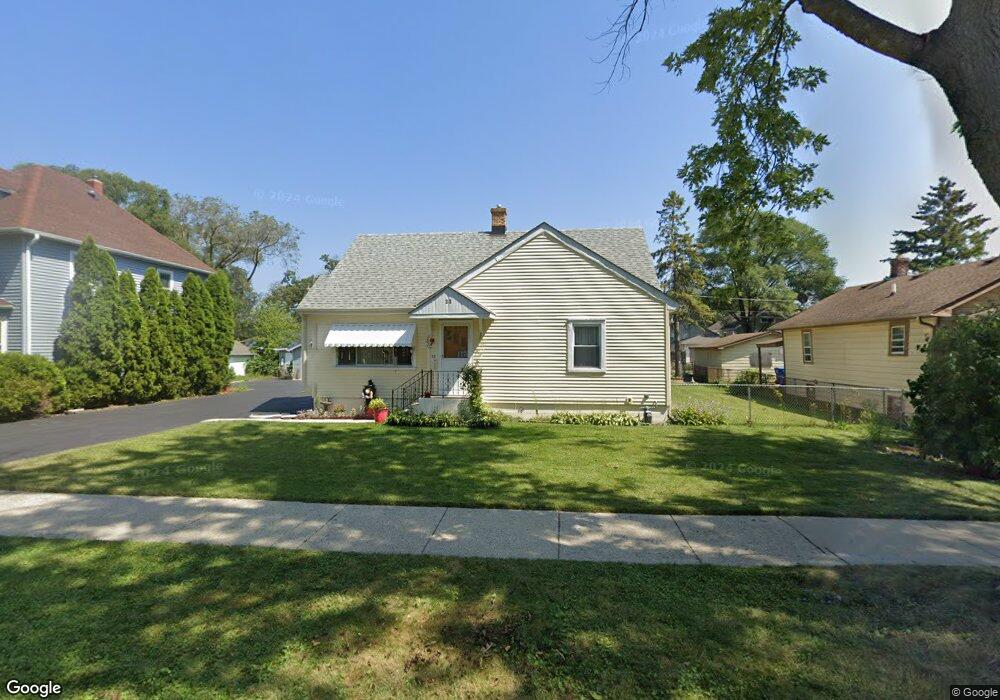 33 S Fulton Ave, Waukegan, IL 60085 - photo 1