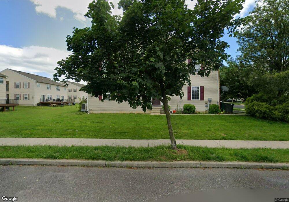 6820 Lincoln Dr, Macungie, PA 18062 - photo 1