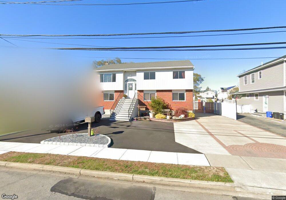 2818 Elm St, Oceanside, NY 11572 - photo 1