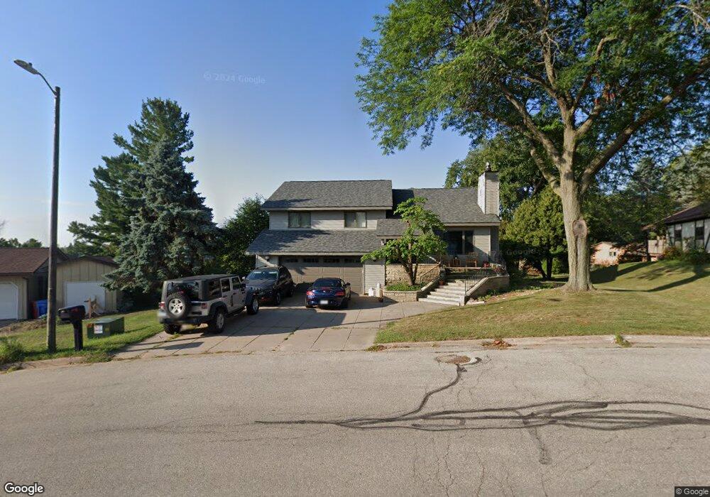 1377 Skyline Dr, Winona, MN 55987 - photo 1