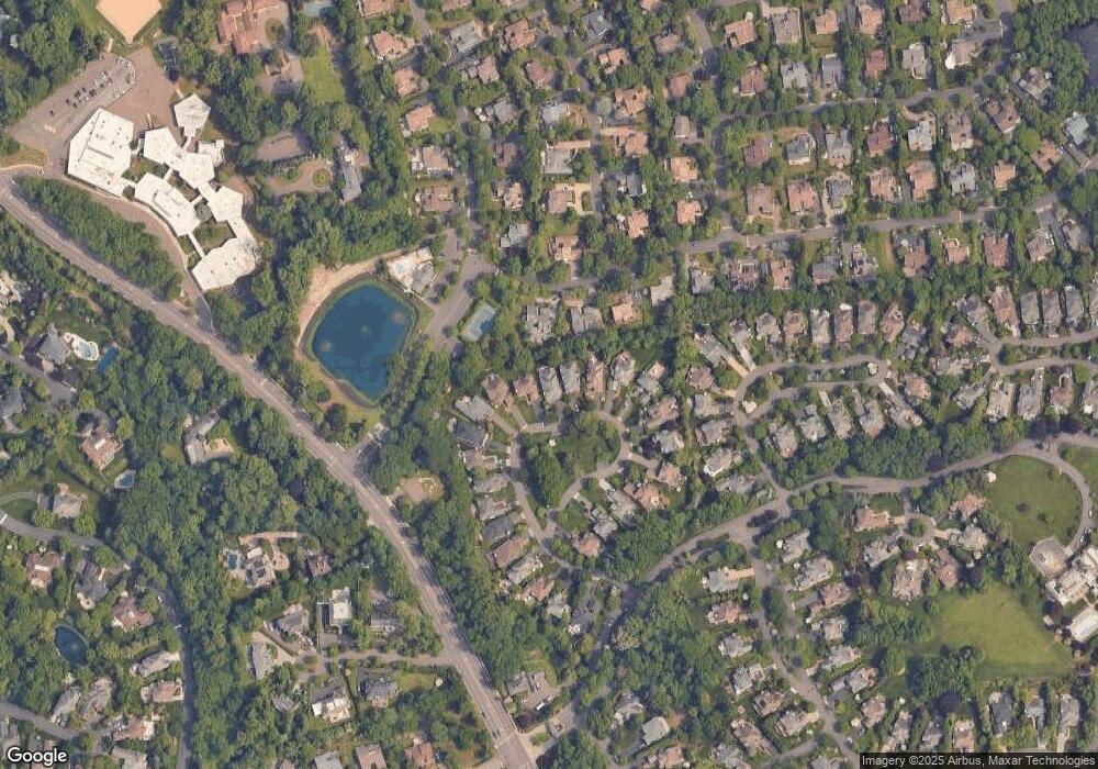 29 Claridge Cir, Manhasset, NY 11030 - photo 1