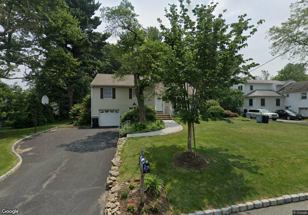 16 Apple Tree Ln, Morris Plains, NJ 07950 - photo 1