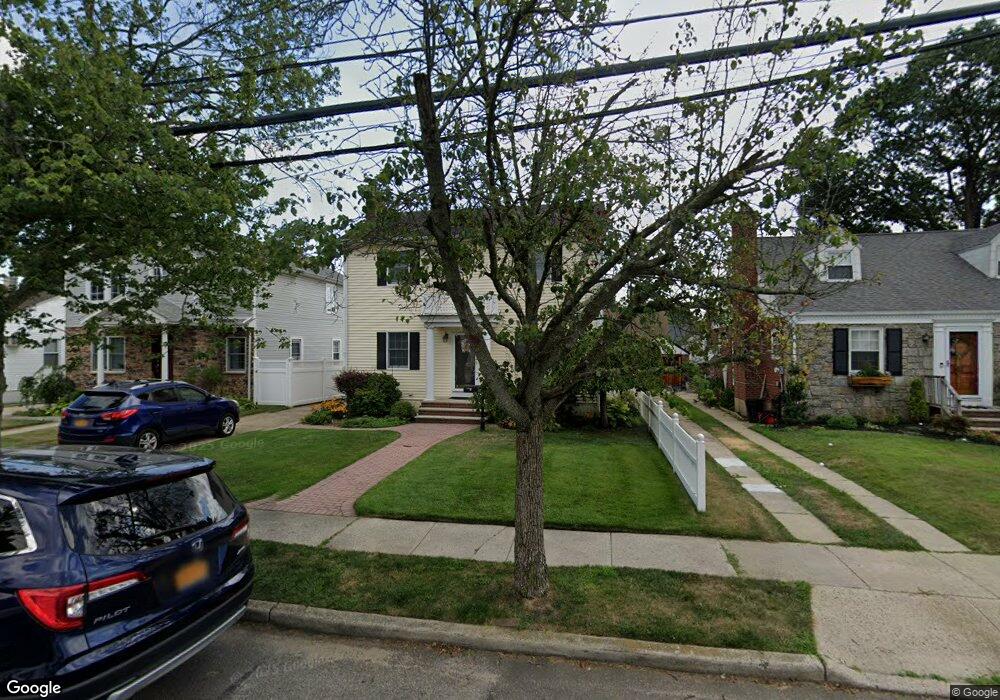 933 Hancock Ave, Franklin Square, NY 11010 - photo 1