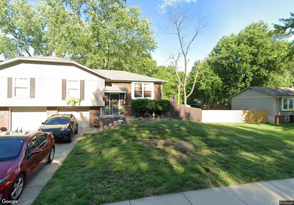 6103 Monrovia St, Shawnee, KS 66216 - photo 1