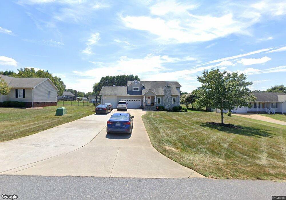 2611 Gold Rush Dr, Lincolnton, NC 28092 - photo 1