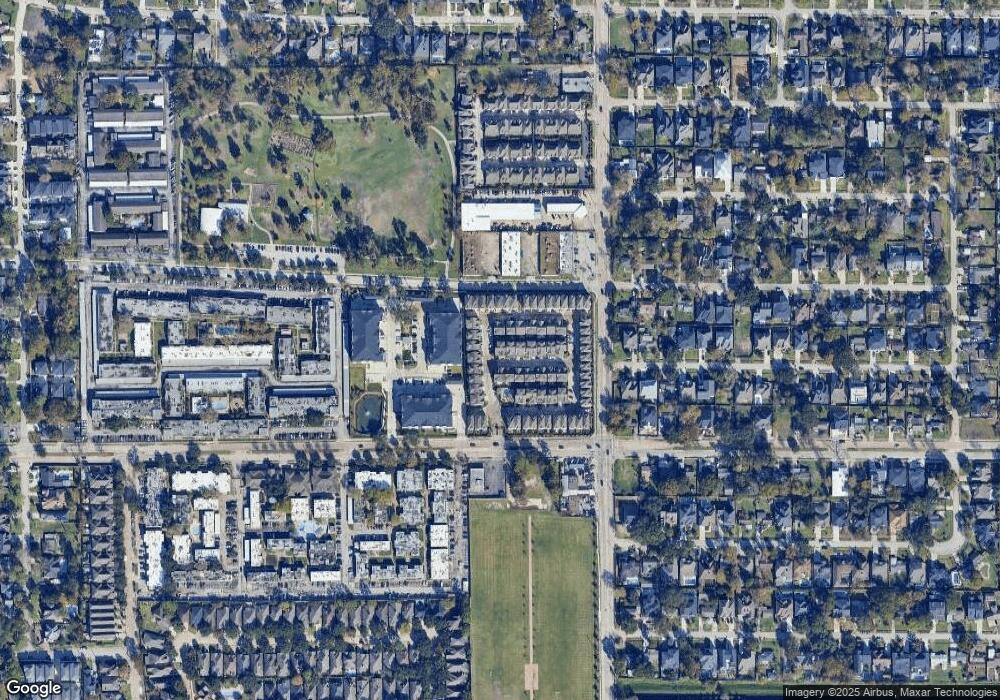 6730 Saxton Manor, Houston, TX 77055 - photo 1