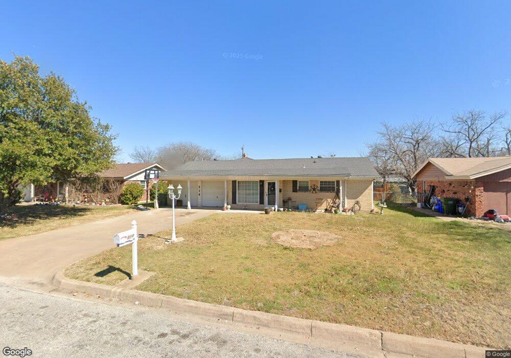 824 Saddle Rd, Fort Worth, TX 76108 - photo 1