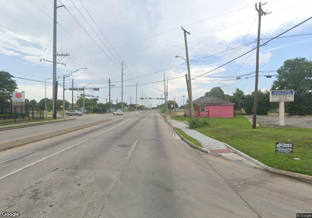 9800 W Montgomery Rd, Houston, TX 77088 - photo 1