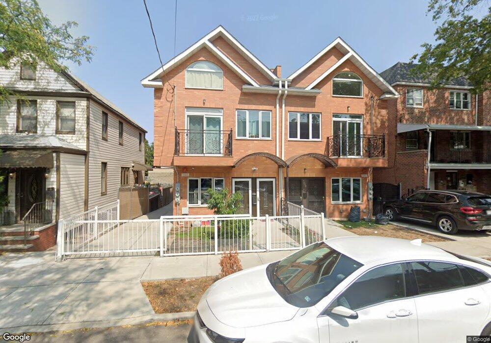 7233 Caldwell Ave, Maspeth, NY 11378 - photo 1