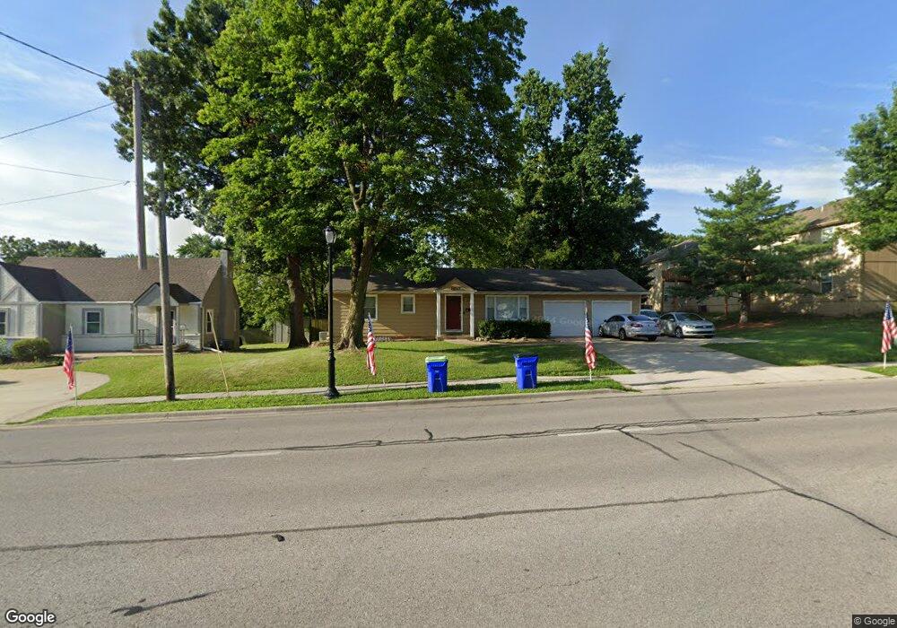 10117 Johnson Dr, Shawnee, KS 66203 - photo 1