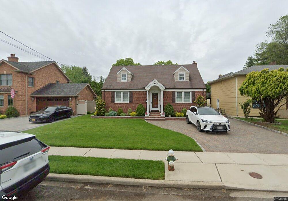 367 Brixton Rd S, Garden City, NY 11530 - photo 1