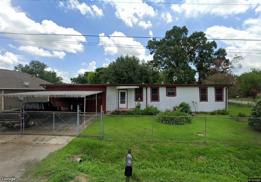 915 Cloverleaf St, Houston, TX 77015 - photo 1