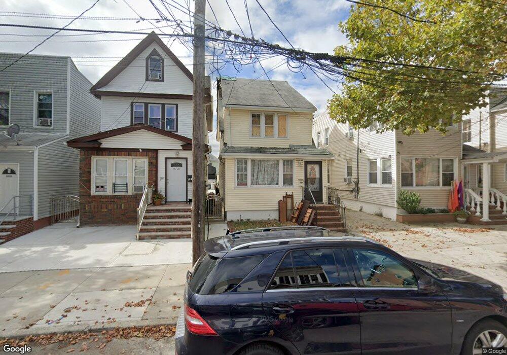 9526 110th St, South Richmond Hill, NY 11419 - photo 1