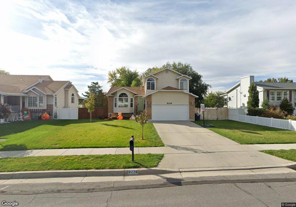 8228 Wayside Dr, Sandy, UT 84094 - photo 1