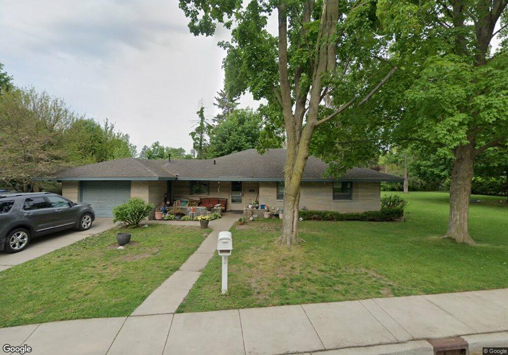 2121 Hawthorne Dr, Elkhart, IN 46517 - photo 1