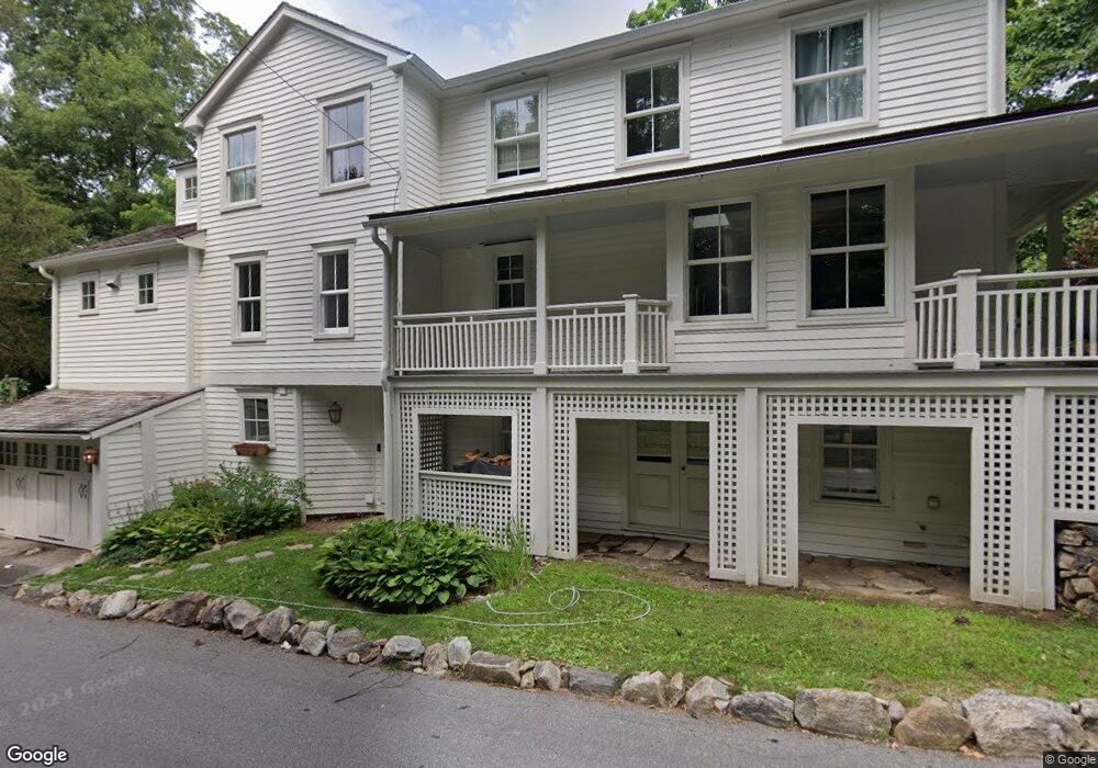 1057 Silvermine Rd, New Canaan, CT 06840 - photo 1