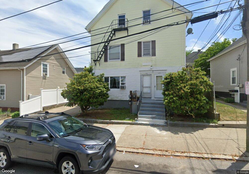 207 Japonica St, Pawtucket, RI 02860 - photo 1