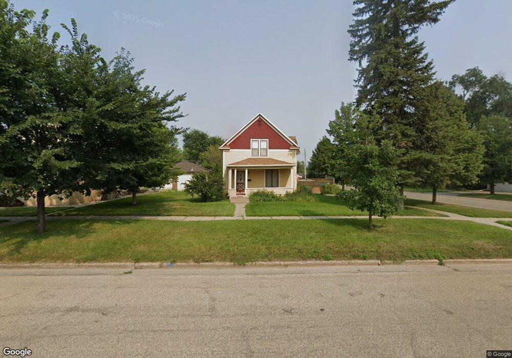 304 5th Ave NE, Jamestown, ND 58401 - photo 1