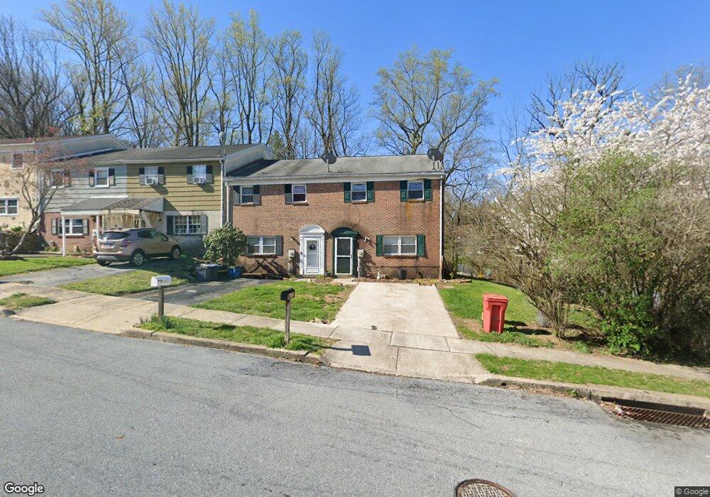 821 Beaver Ln, Reading, PA 19606 - photo 1