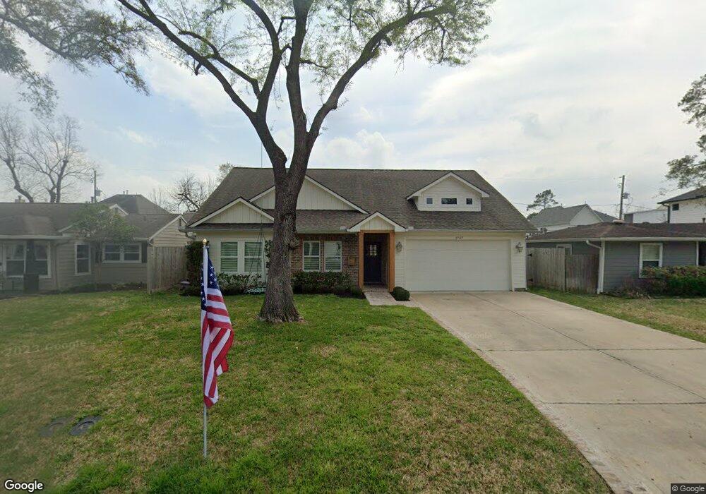 1737 Ebony Ln, Houston, TX 77018 - photo 1