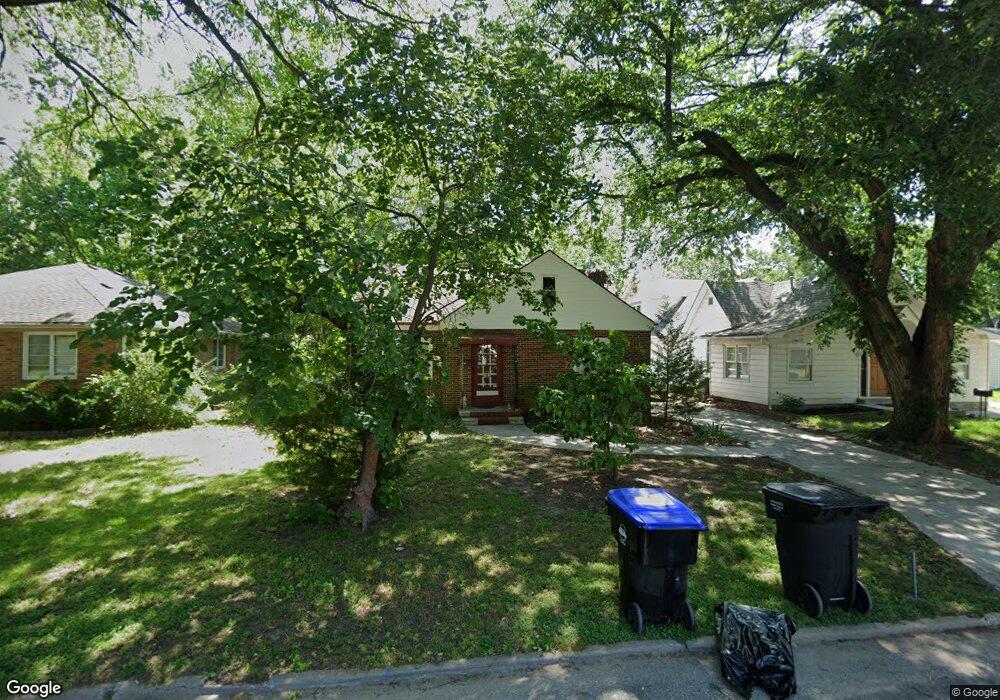 1930 SW Arnold Ave, Topeka, KS 66604 - photo 1