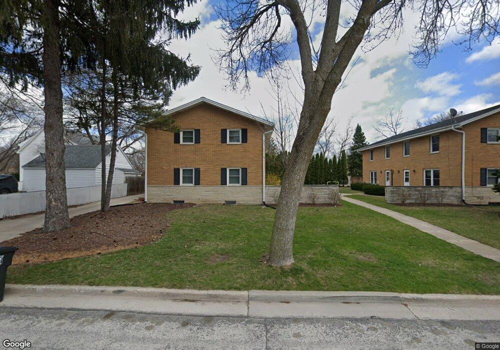 1136 N 117th St, Wauwatosa, WI 53226 - photo 1