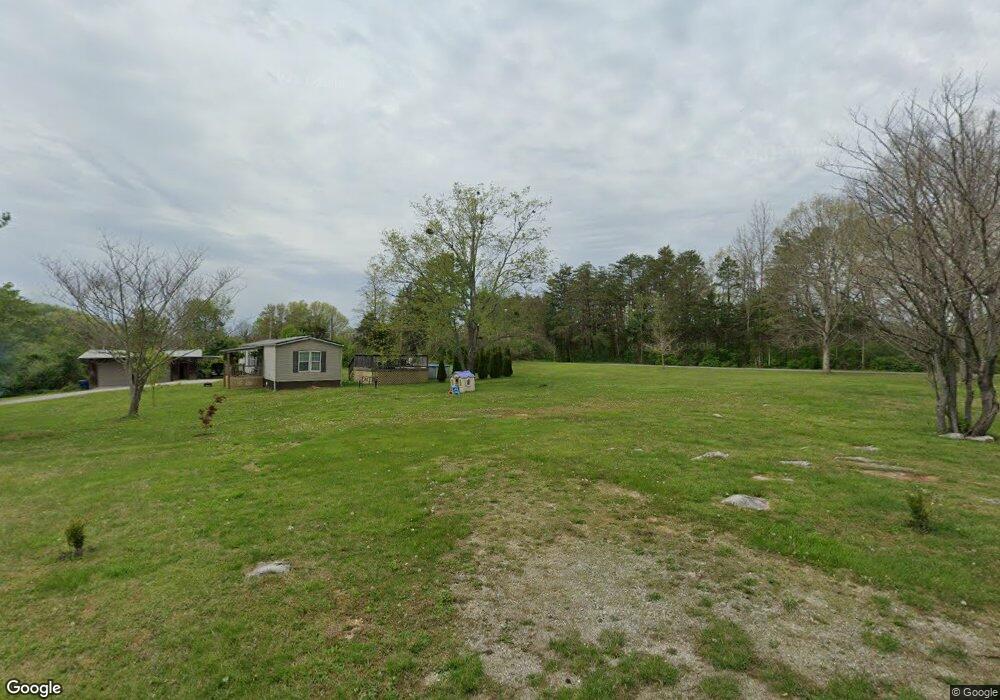 239 Stonegate Dr, Burnside, KY 42519 - photo 1