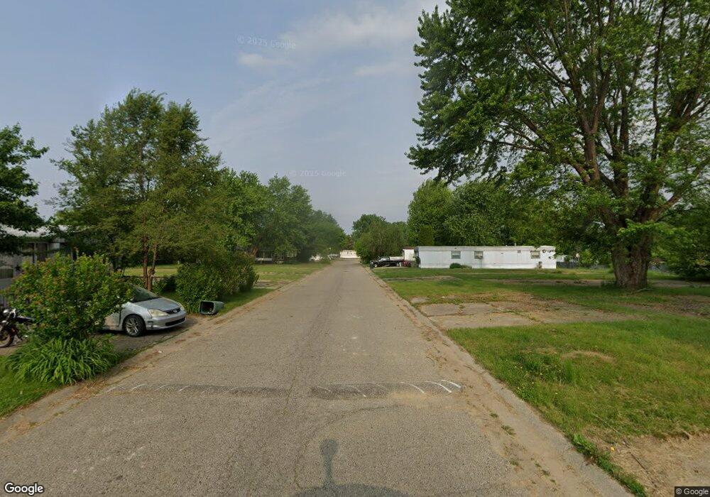 5024 N Naomikong Dr, Flint, MI 48506 - photo 1