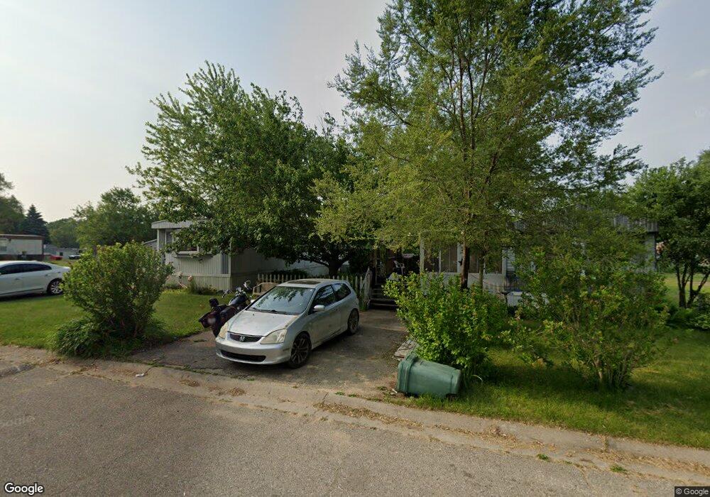 5022 N Naomikong Dr, Flint, MI 48506 - photo 1