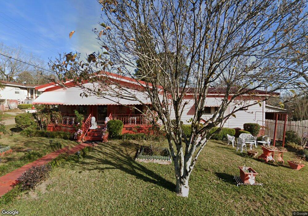 1201 Rivers Ave, Eufaula, AL 36027 - photo 1