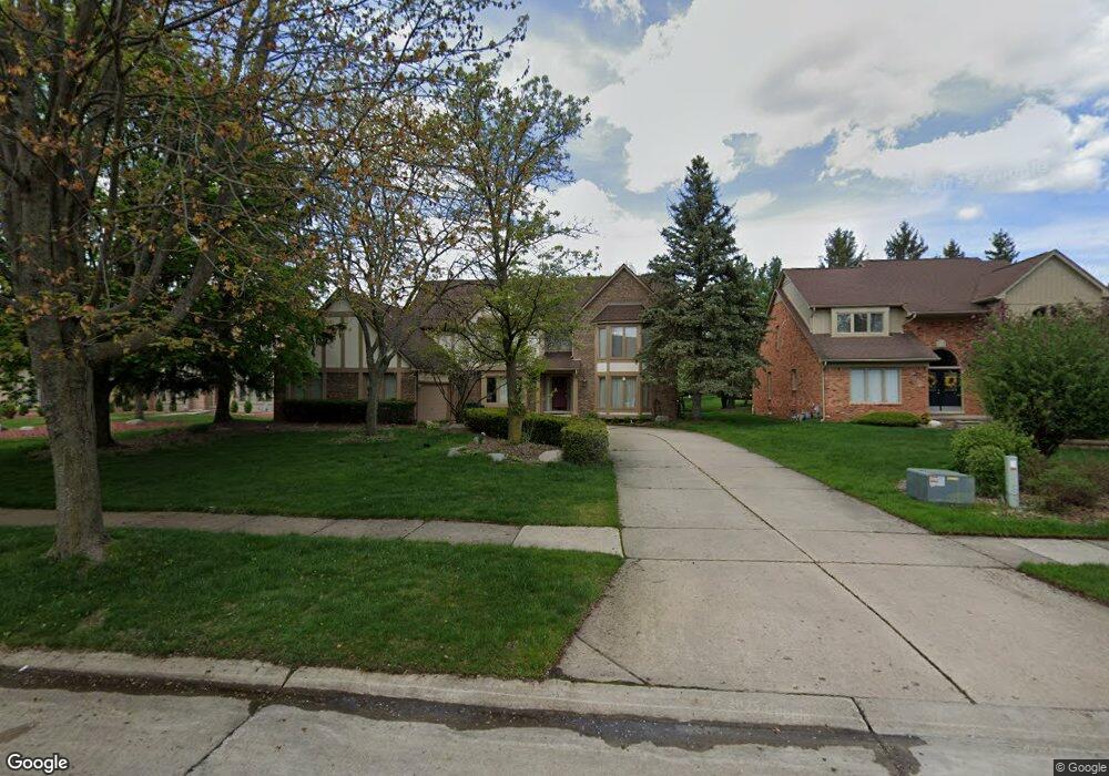 1932 Barnes Ct unit Bldg-Unit, Troy, MI 48098 - photo 1