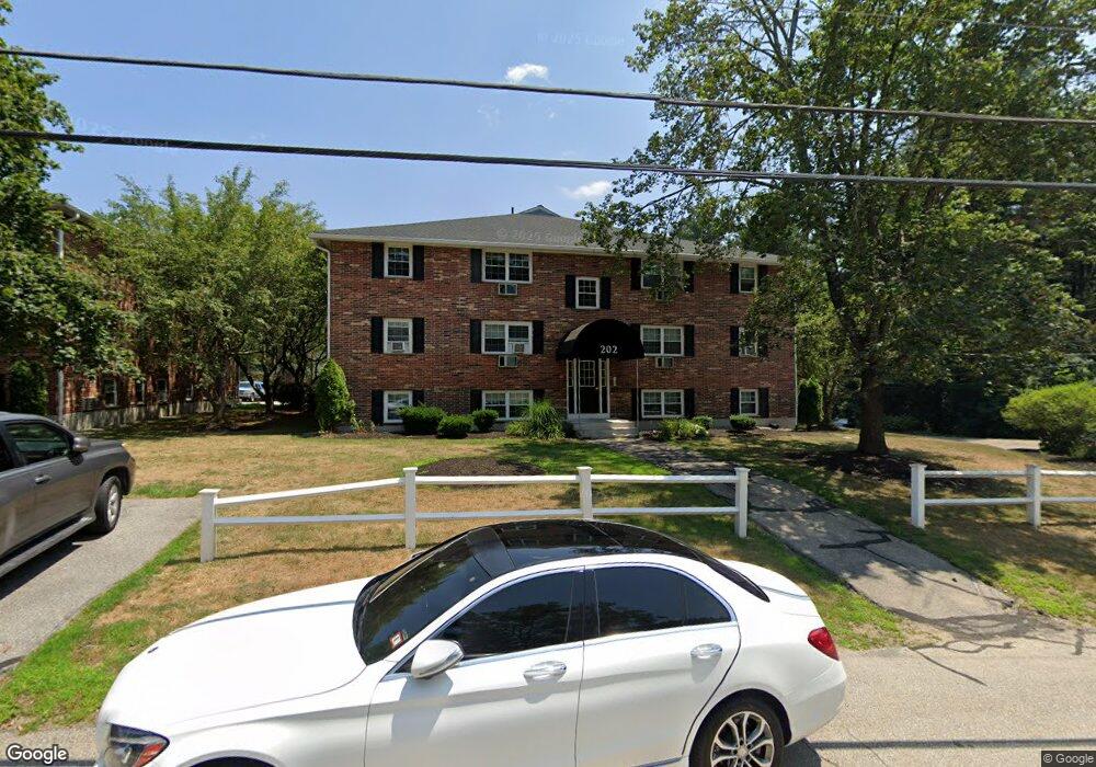 202 Flagstone Dr unit 8, Nashua, NH 03063 - photo 1