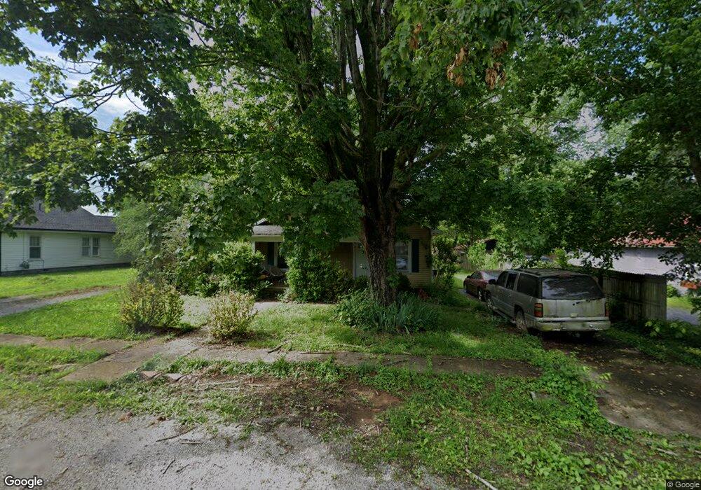 411 Riverview Dr, Shelbyville, TN 37160 - photo 1