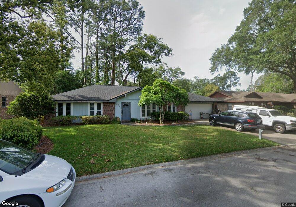 7052 Holiday Hill Ct, Jacksonville, FL 32216 - photo 1