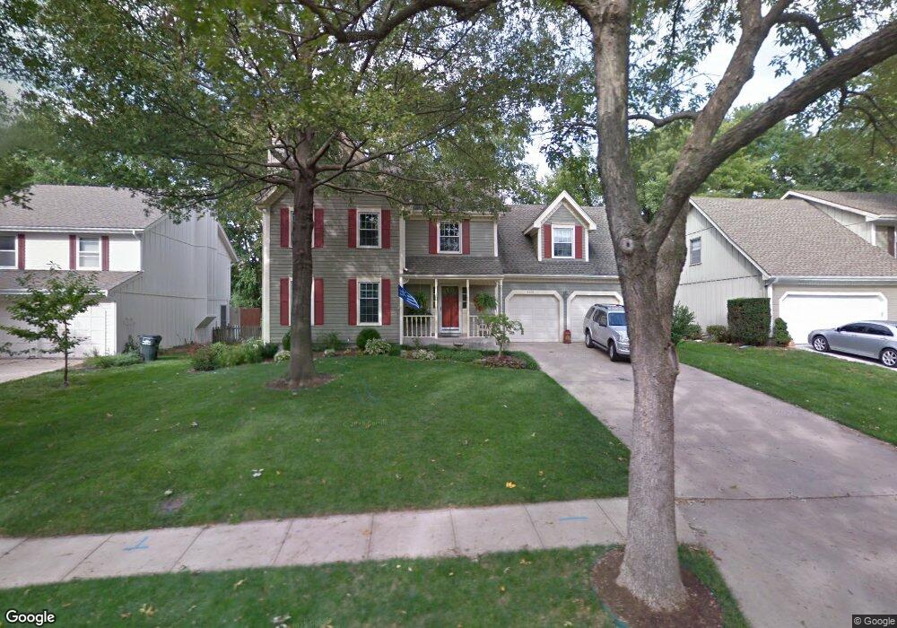 8328 Twilight Ln, Lenexa, KS 66219 - photo 1