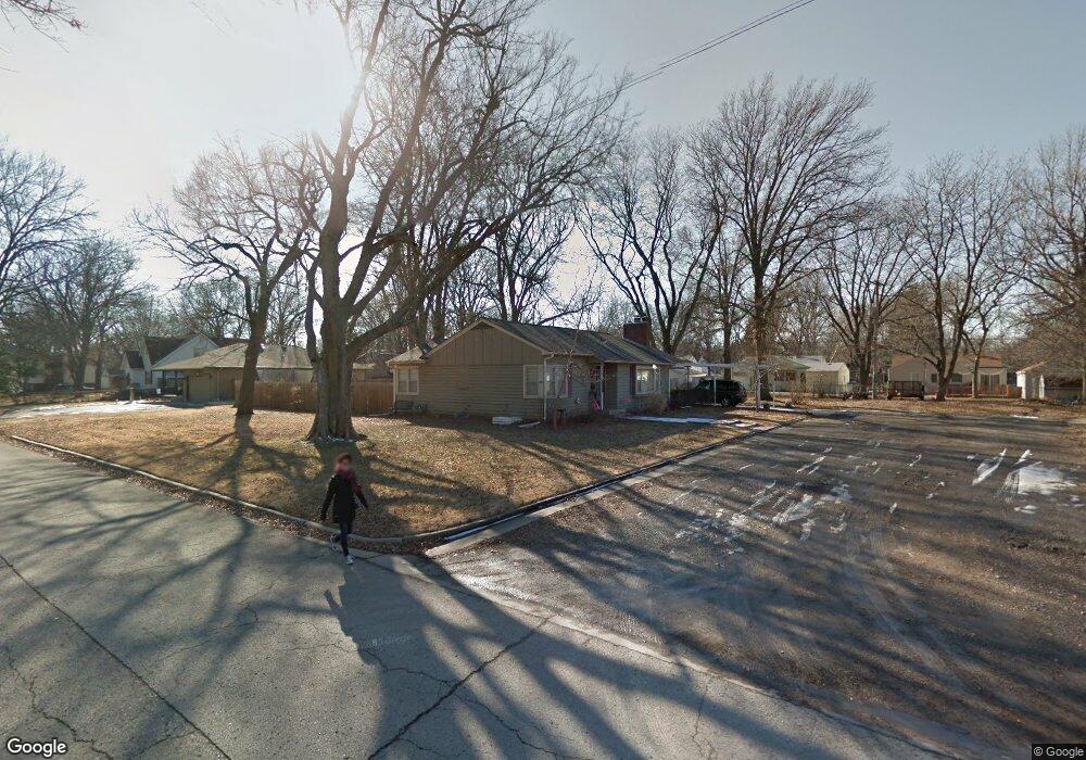 1727 SW High Ave, Topeka, KS 66604 - photo 1