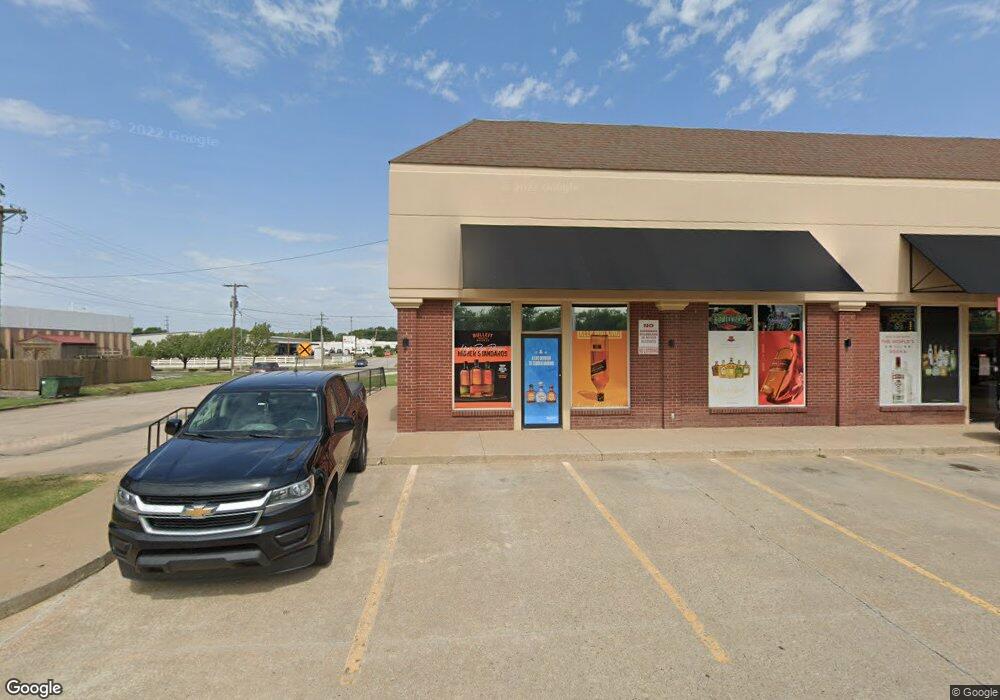 604 W 6th St, Claremore, OK 74017 - photo 1