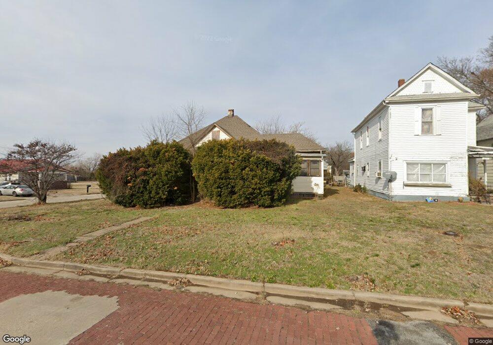 1831 Dirr Ave, Parsons, KS 67357 - photo 1