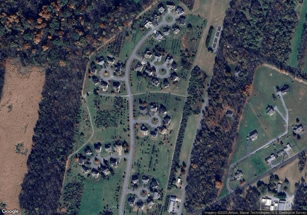 47 Field Crest Ct, Shepherdstown, WV 25443 - photo 1