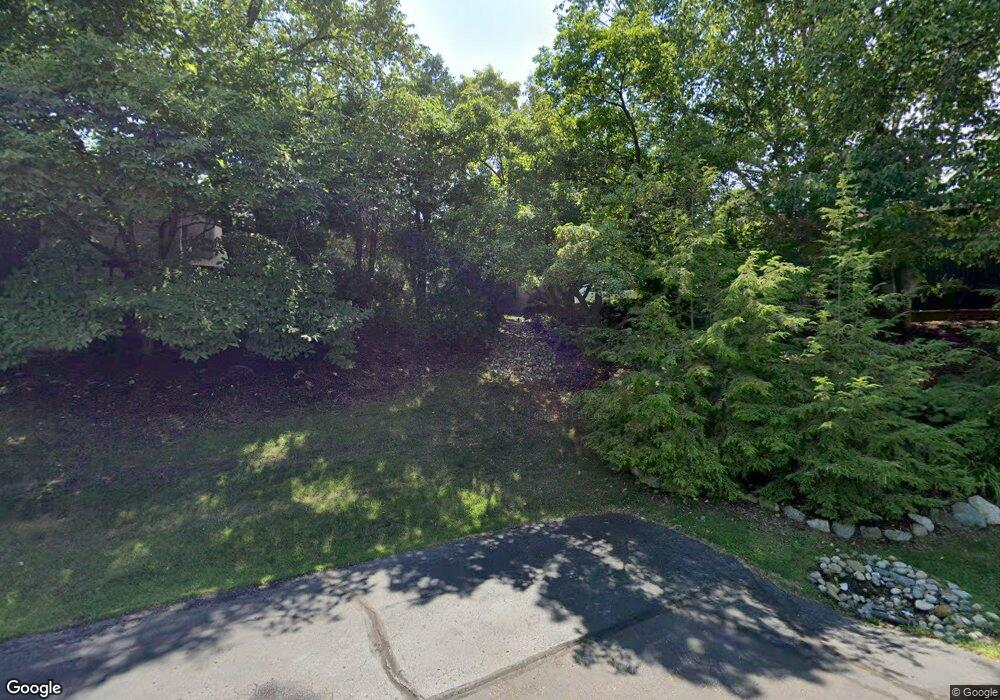 2024 Regent Dr, Bloomfield Hills, MI 48302 - photo 1