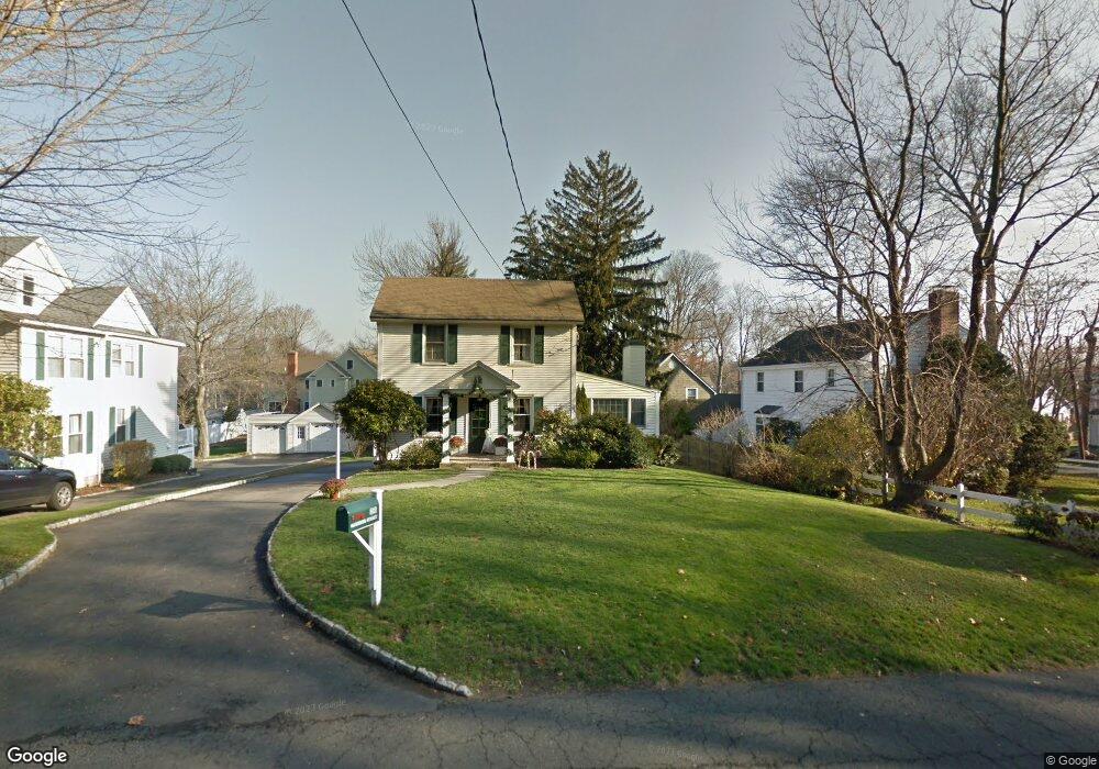 82 Gardiner St, Darien, CT 06820 - photo 1